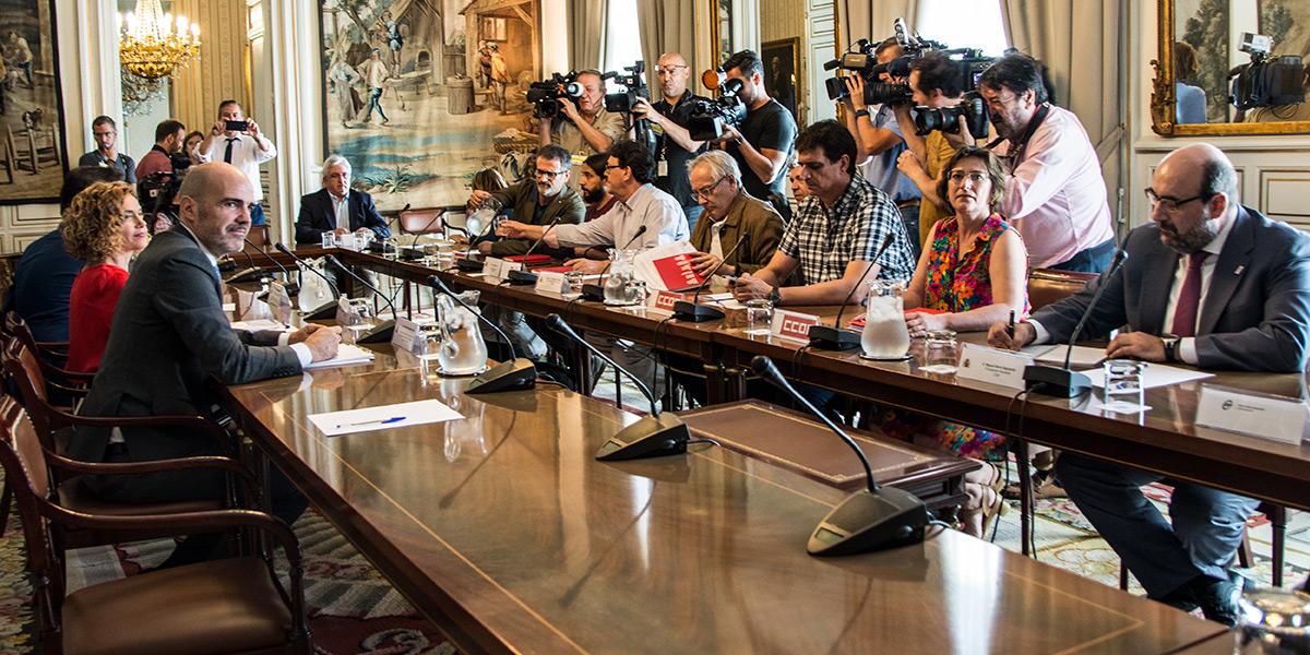 Reunin con la ministra de Poltica Territorial y Funcin Pblica, Meritxell Batet